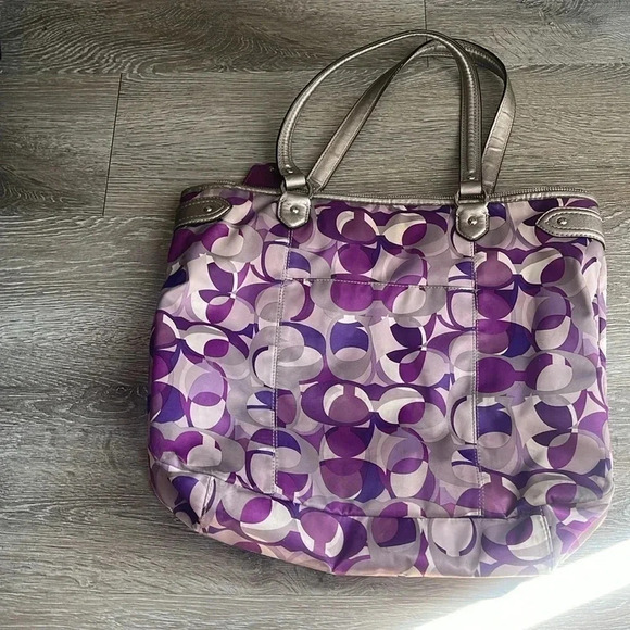 Coach F23939 Daisy Kaleidoscope Print Emma Tote Violet/Purple Multi Y2K - Picture 4 of 9